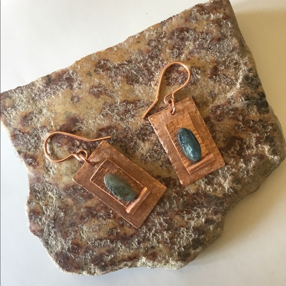Victorian style Blue Kyanite Copper Earrings - Picture 4 of 7